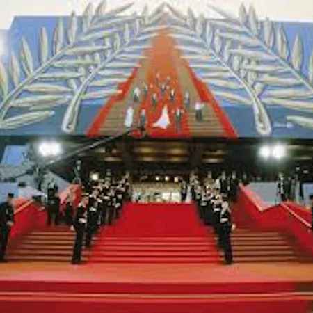 Suquet's Luxury Apartman *